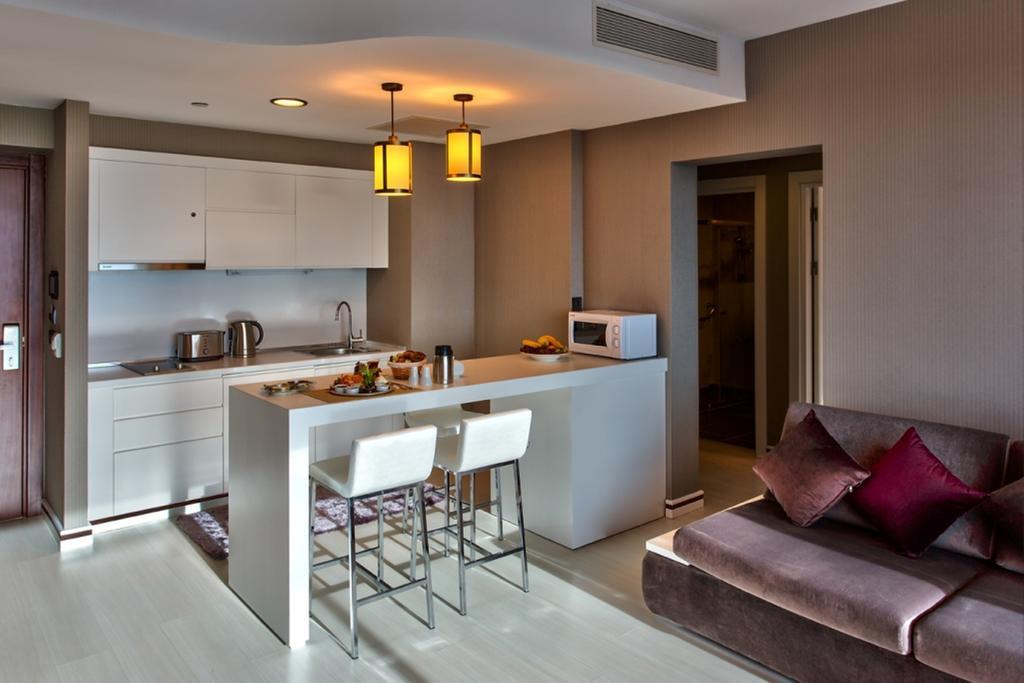 Flora Suites Atasehir Istanbul Ngoại thất bức ảnh