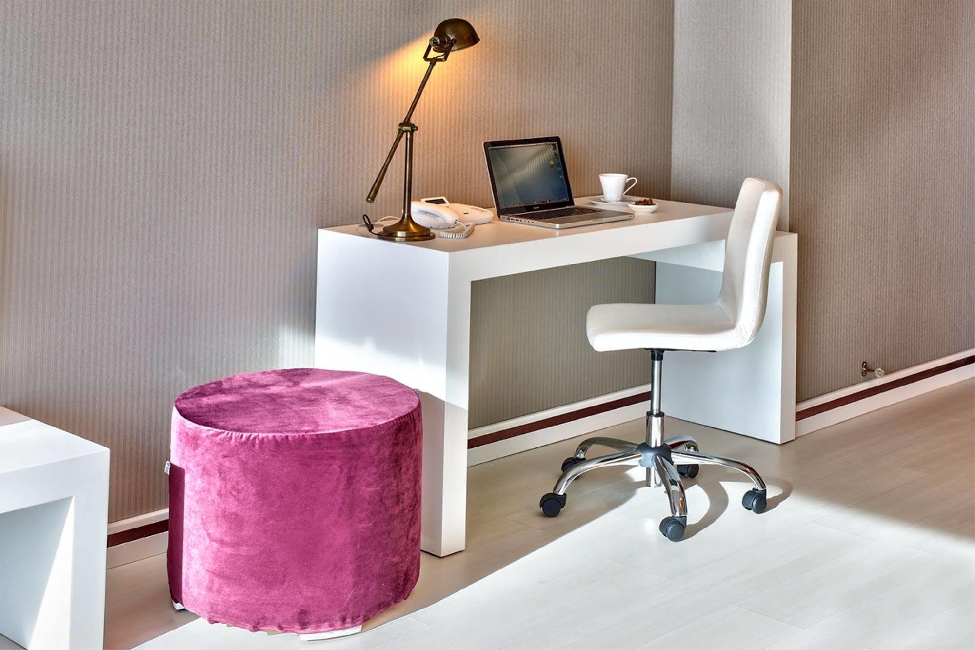 Flora Suites Atasehir Istanbul Ngoại thất bức ảnh
