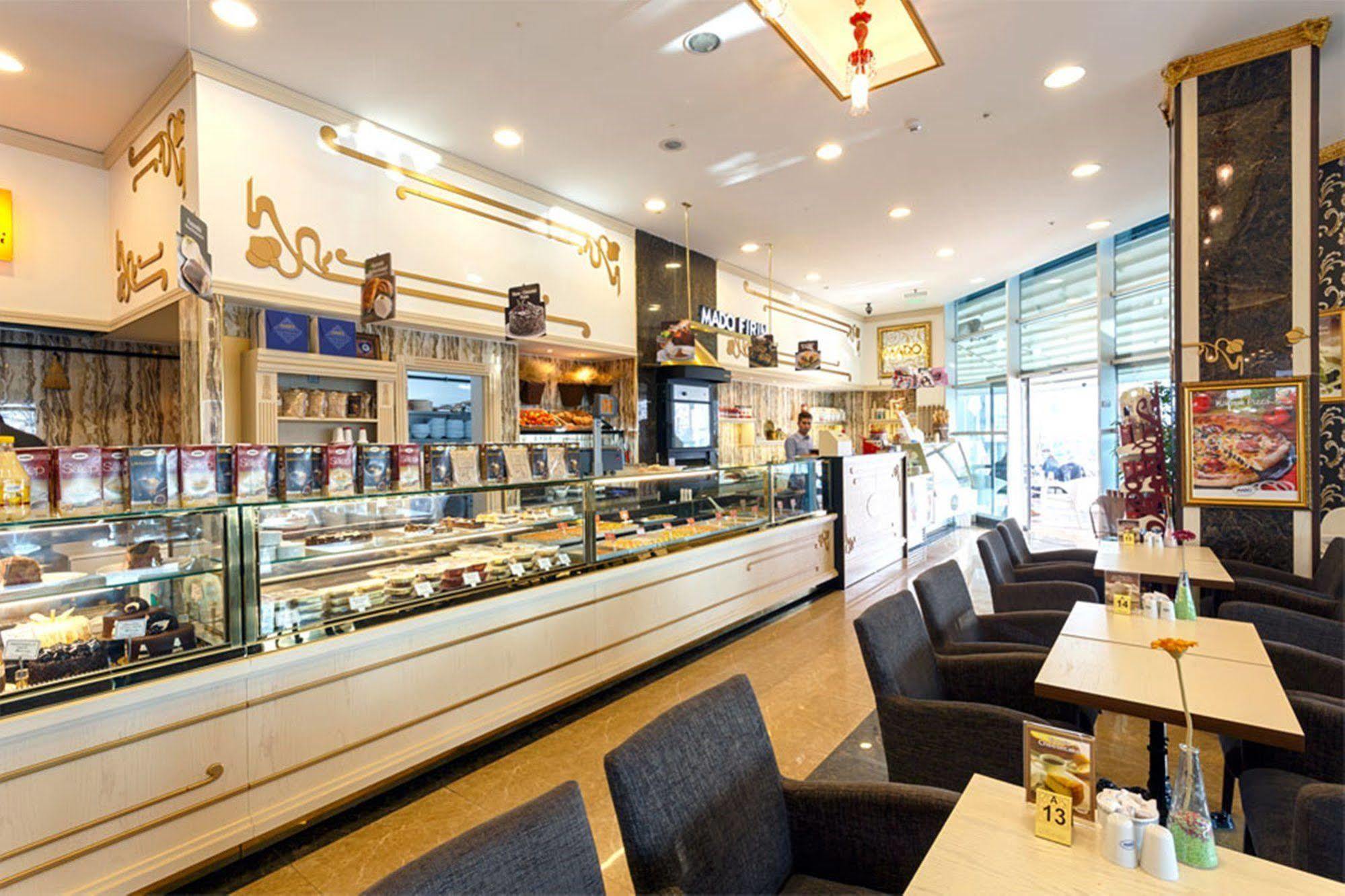 Flora Suites Atasehir Istanbul Ngoại thất bức ảnh